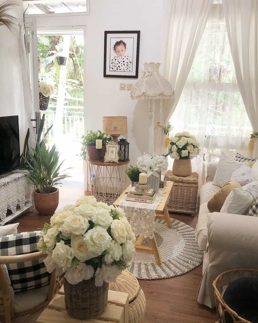 Country Or Cottage Tiny Living Room Ideas Kusuma Tari