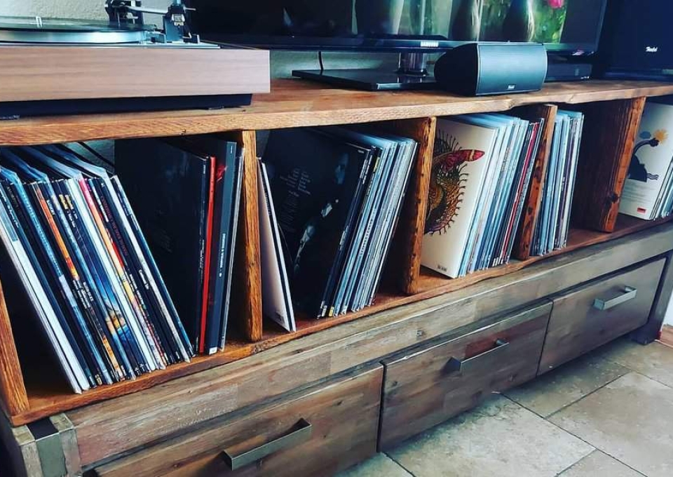 Diy Record Storage Ideas Raymond Dutch Flair