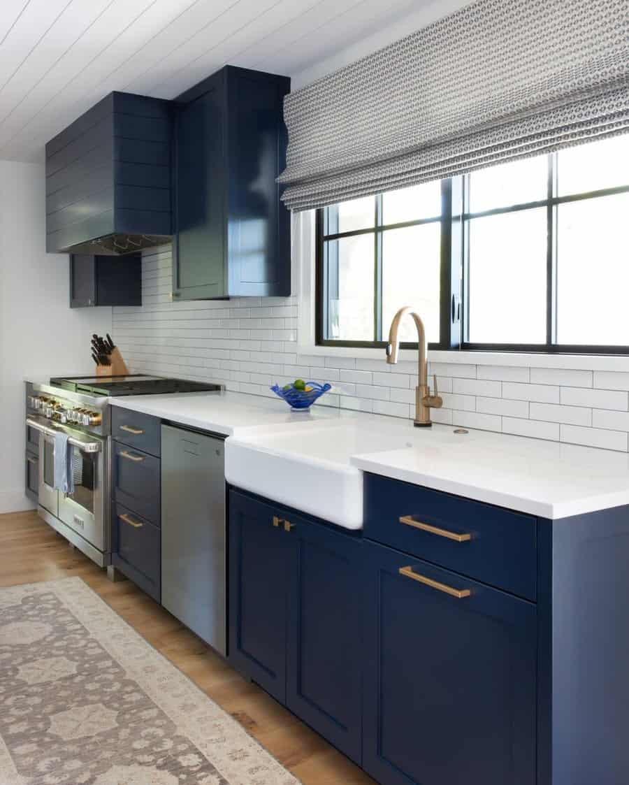 Dark Kitchen Cabinet Color Ideas Jointhebandd