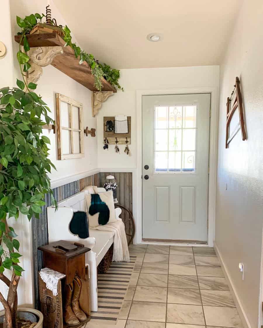 Farmhouse Entryway Bench Ideas Buffalolanehomestead