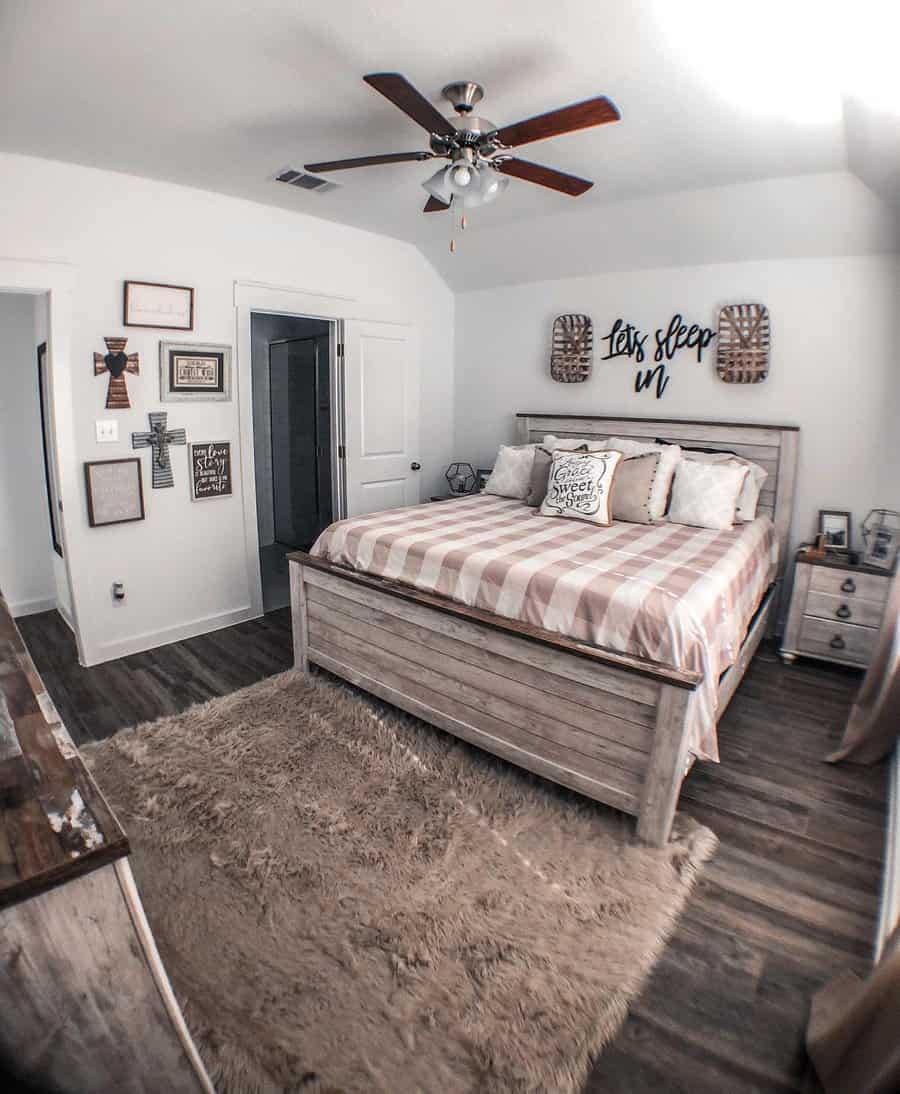 Farmhouse Master Bedroom Ideas Hoodhomestead