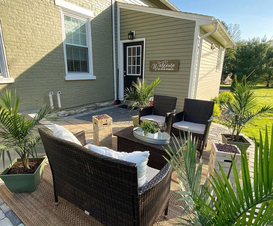 Farmhouse Patio Decor Ideas Red Barn Farmhouse