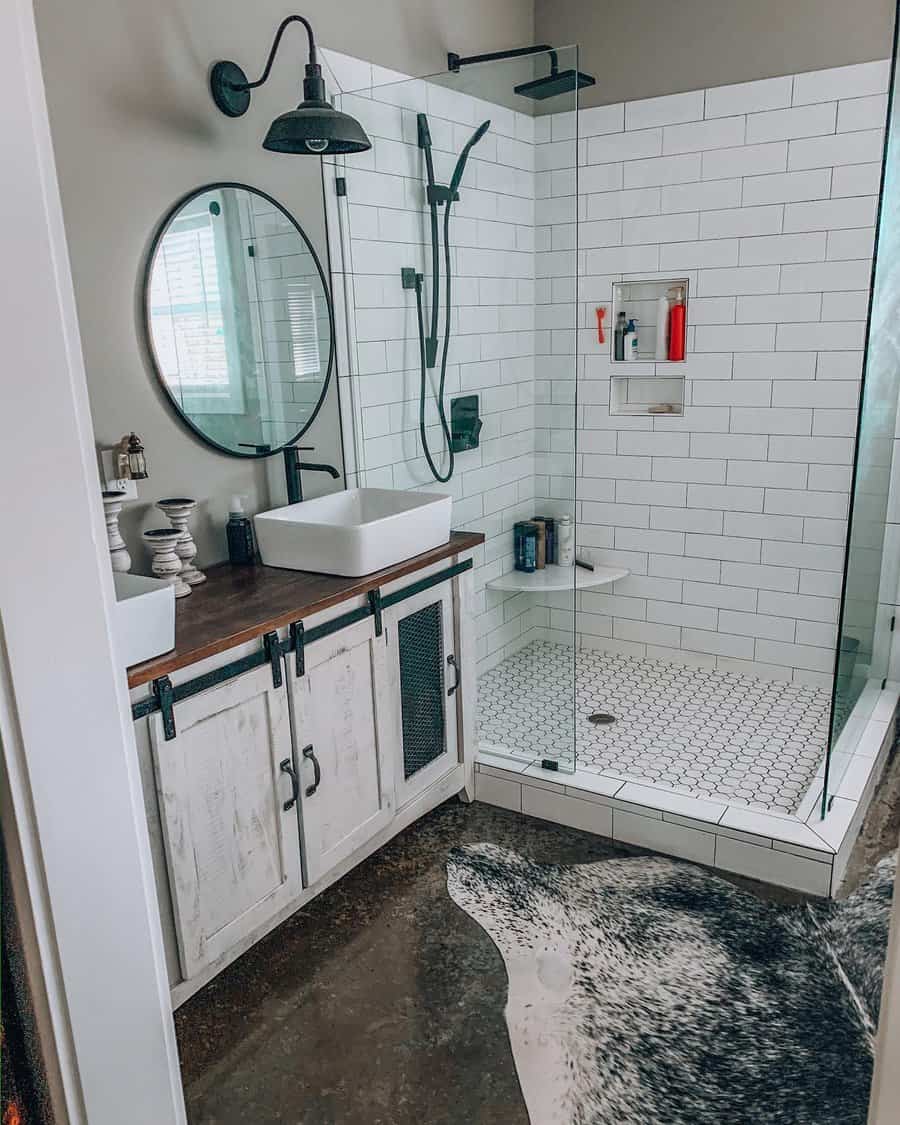 Farmhouse Rustic Bathroom Theglamfarmlife