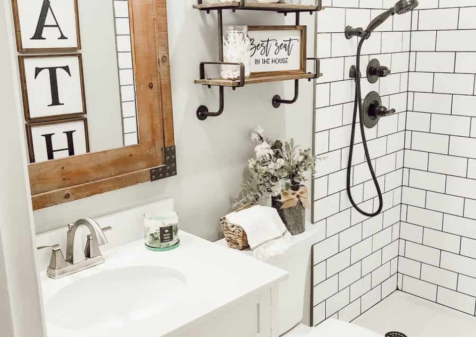 Farmhouse Rustic Bathroom Thehouserevive