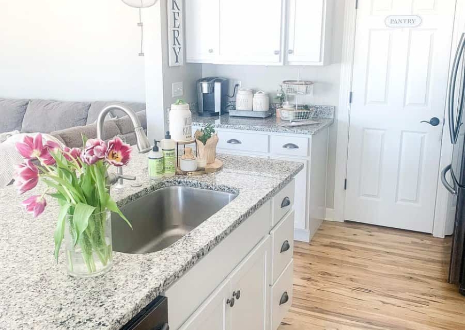 Farmhouse White Kitchen Ideas Theholtzhouse