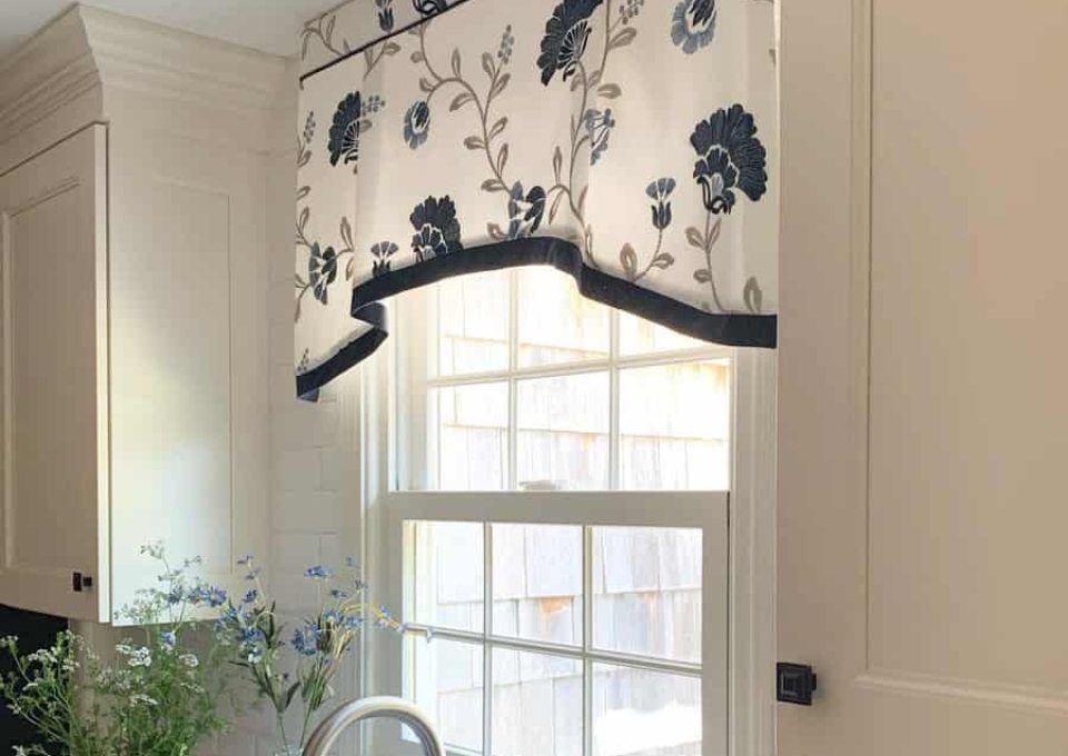 Floral Window Valance Ideas Cynthiaclarkinteriors