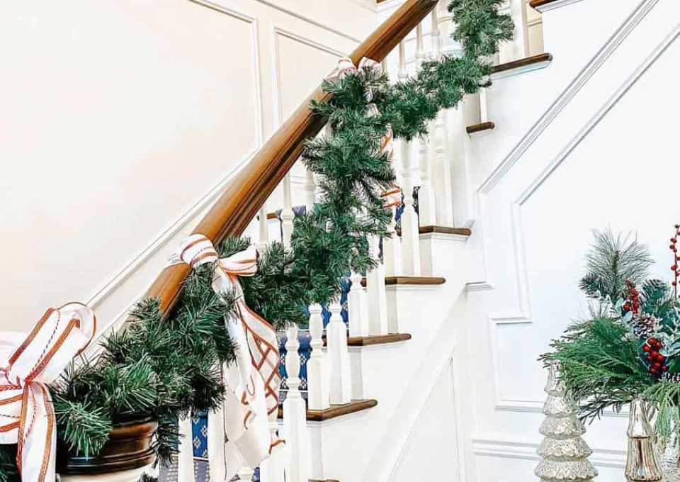 Foyer Christmas Decorating Ideas Aestheticsby Alexis