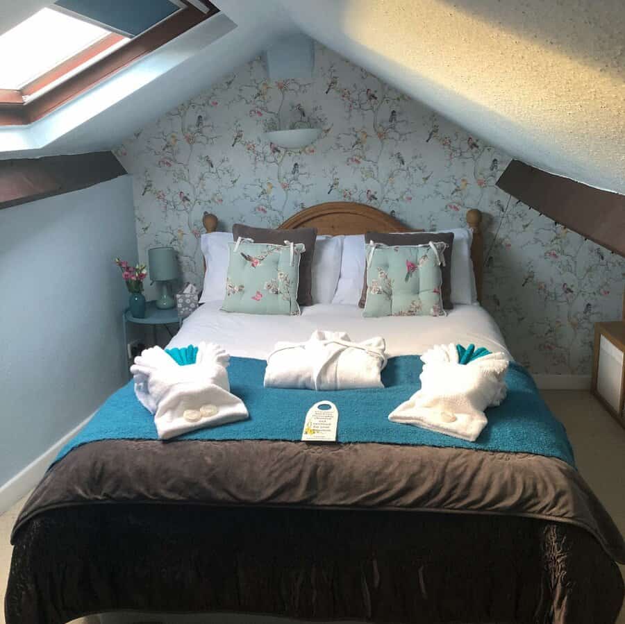 Girls Attic Bedroom Ideas Station Road Hotel