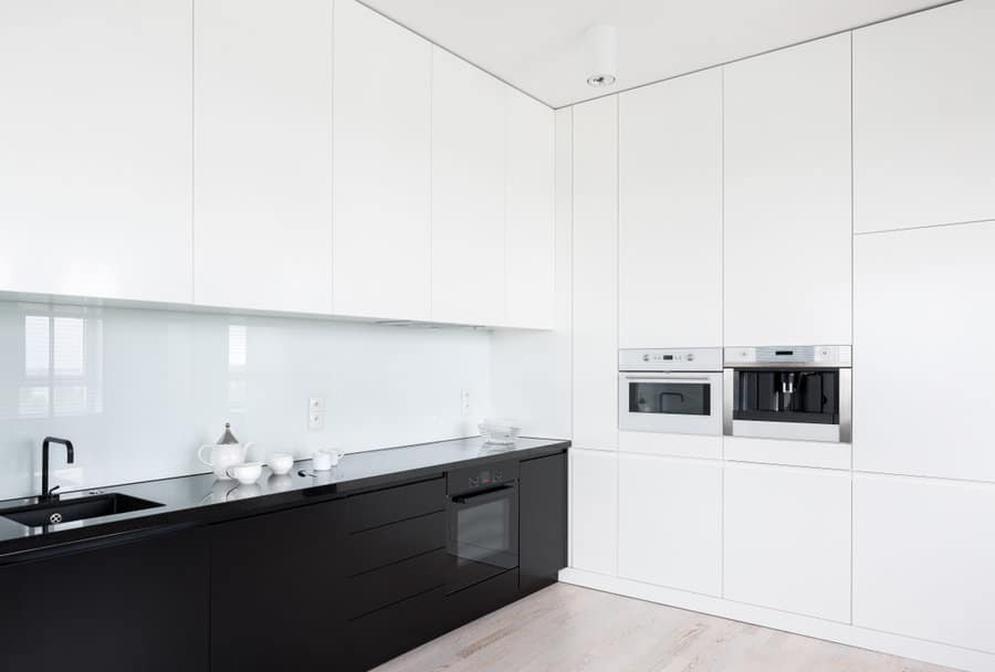 Glass White Kitchen Backsplash Ideas