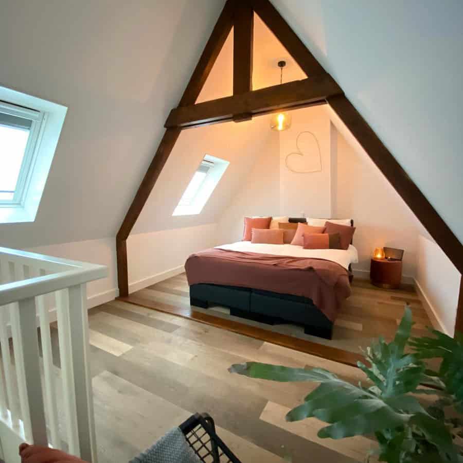 Minimalist Attic Bedroom Ideas Joyce Wolfert Laven