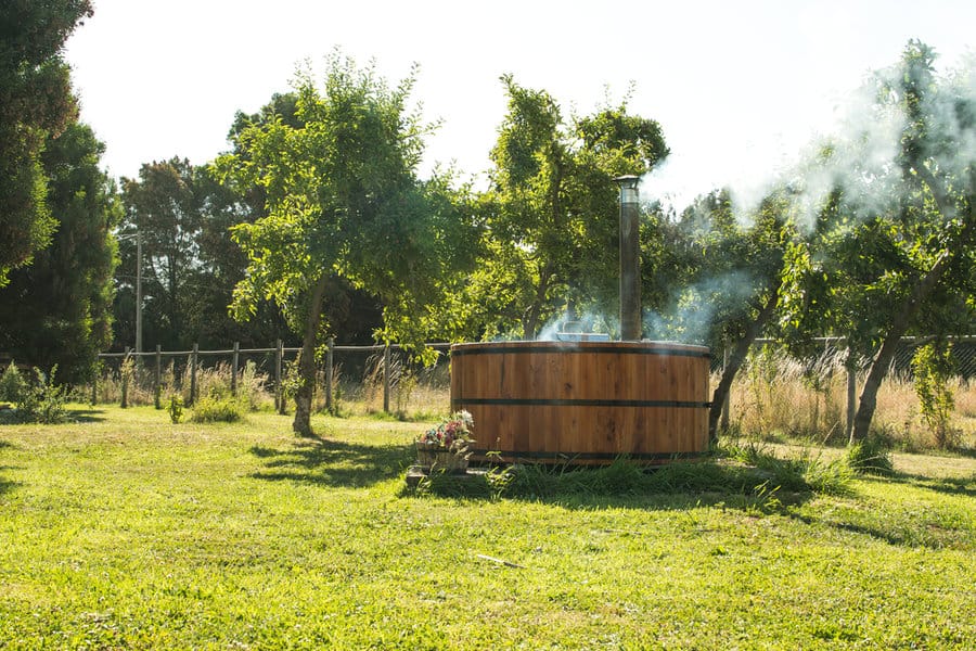 Minimalist Hot Tub Deck Ideas