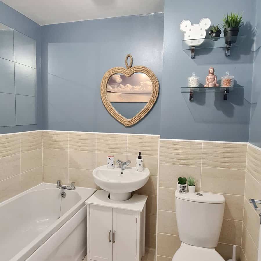 Mirror Small Bathroom Ideas Thedisneygosford