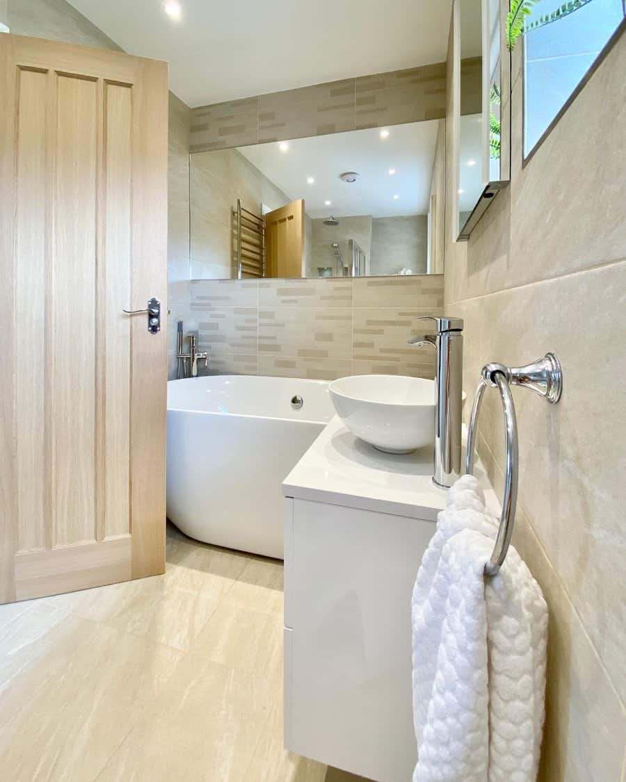 Modern Beige Bathroom Ideas Thetapend Design