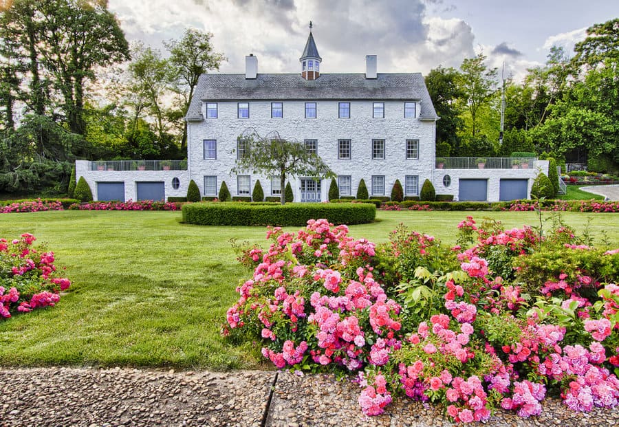 Modern Colonial Style Houses