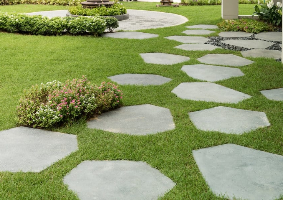 Modern Garden Path Ideas