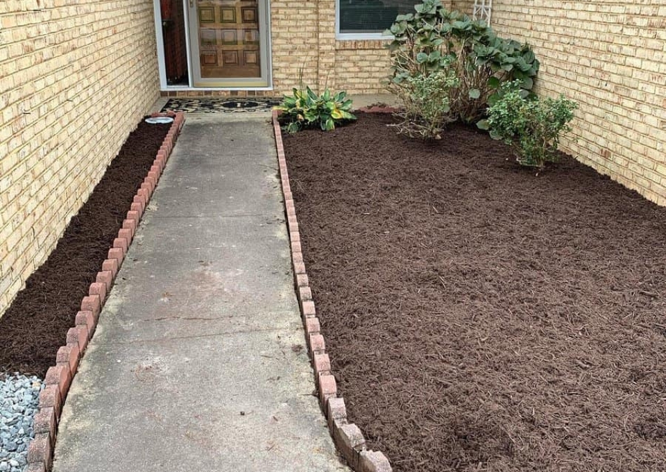 Mulch Simple Landscaping Ideas Cleancutsworld