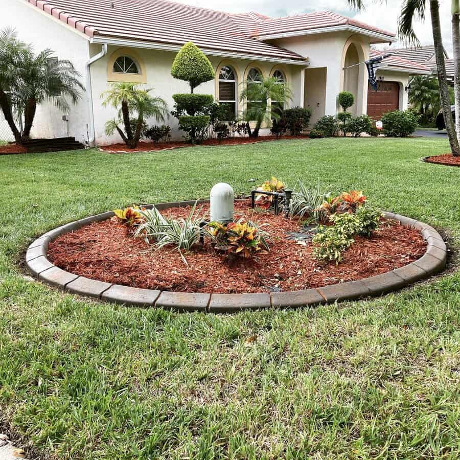 Mulch Simple Landscaping Ideas Venkrete