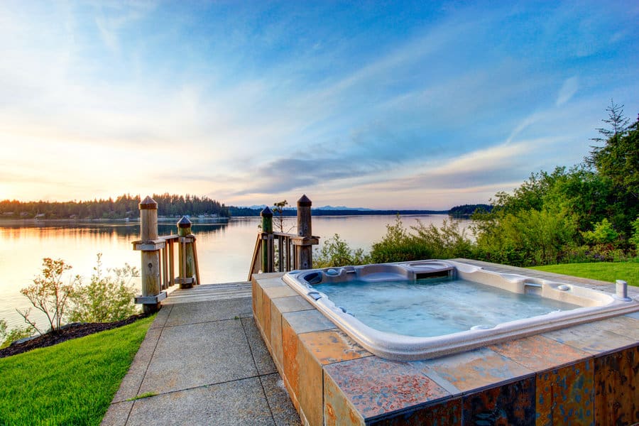 Nature View Hot Tub Deck Ideas