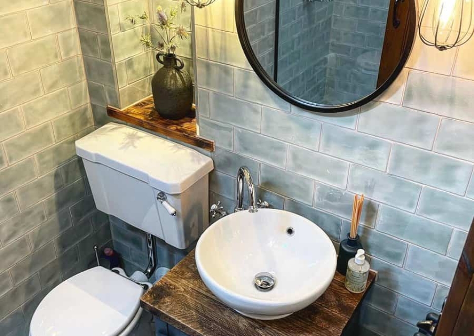 Small Rustic Bathroom Farmbarn