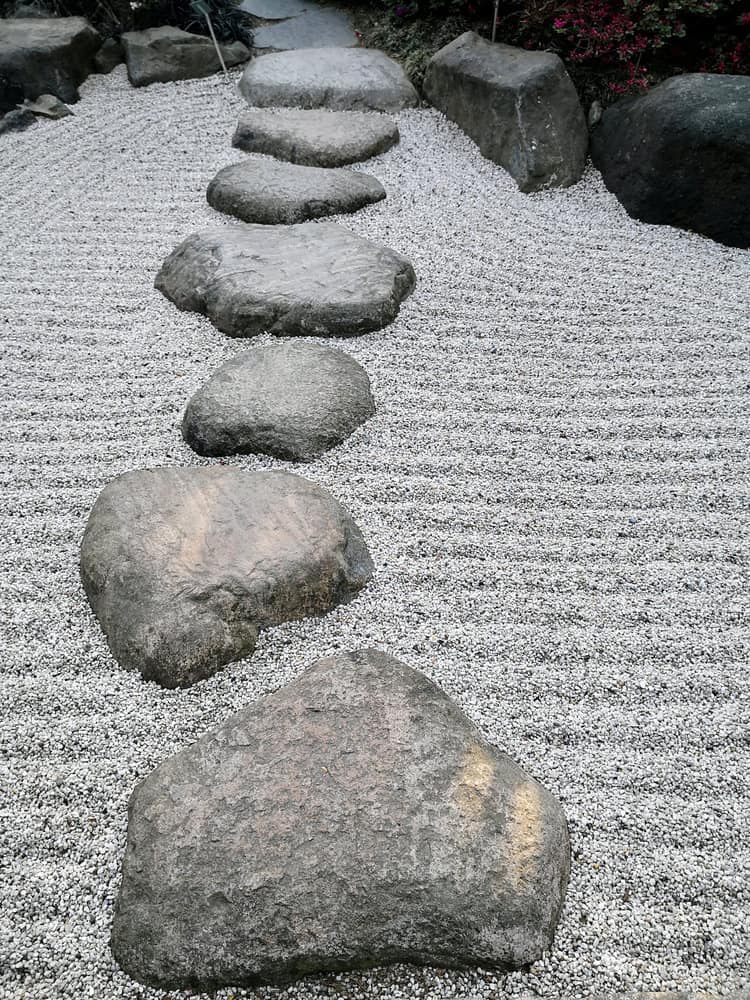 Stepping Stone Garden Path Ideas