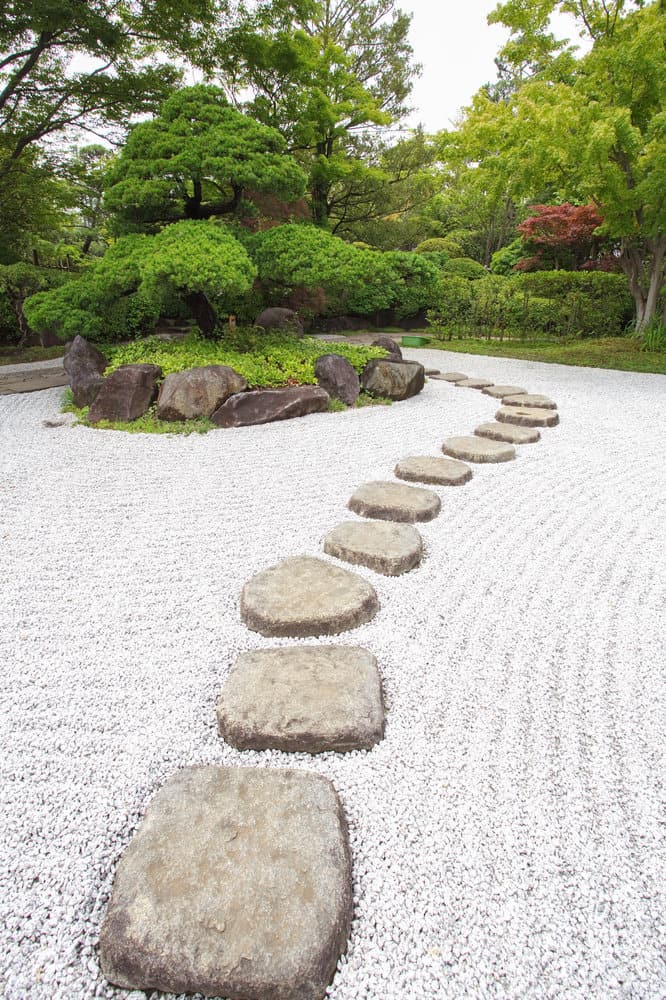 Stepping Stone Garden Path Ideas