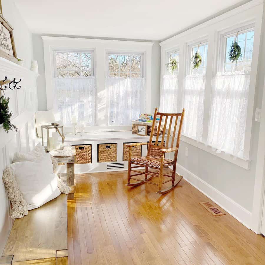 Sun Room Window Seat Ideas Burlapbythebeach