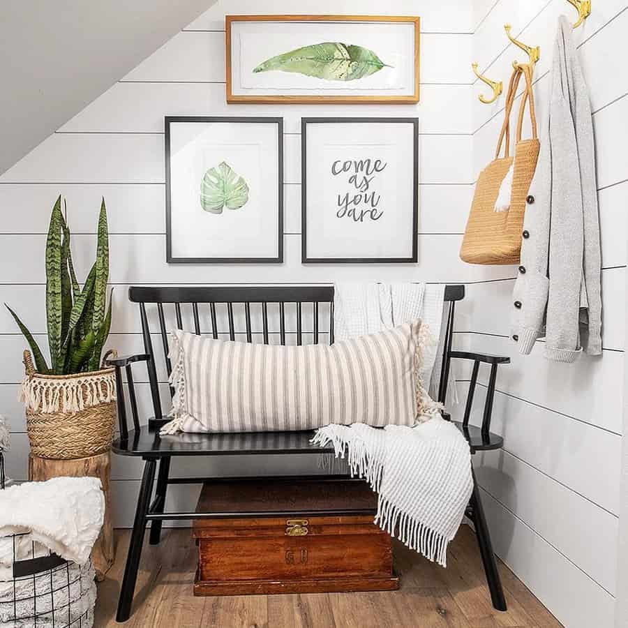 Traditional Entryway Bench Ideas Acrefarmhouse