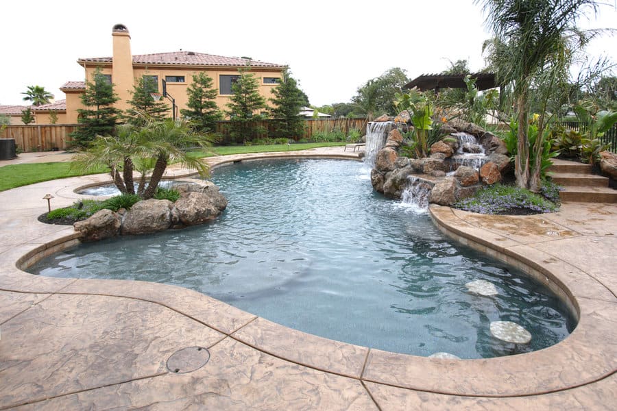 Tropical Pool Landscaping Ideas