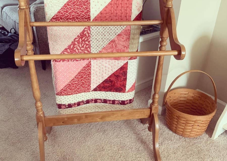 Vintage Blanket Storage Ideas Cats And Quilts