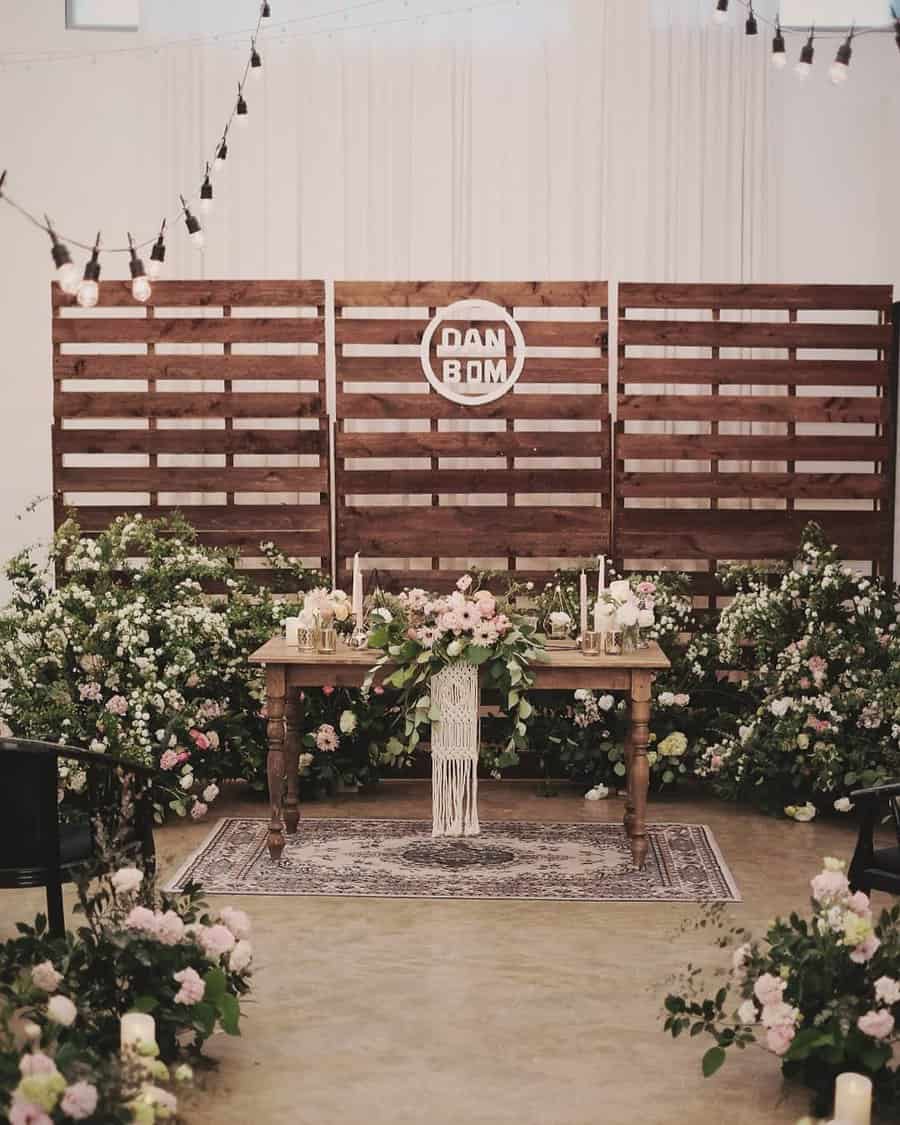 Wedding Pallet Wall Ideas Kemiba