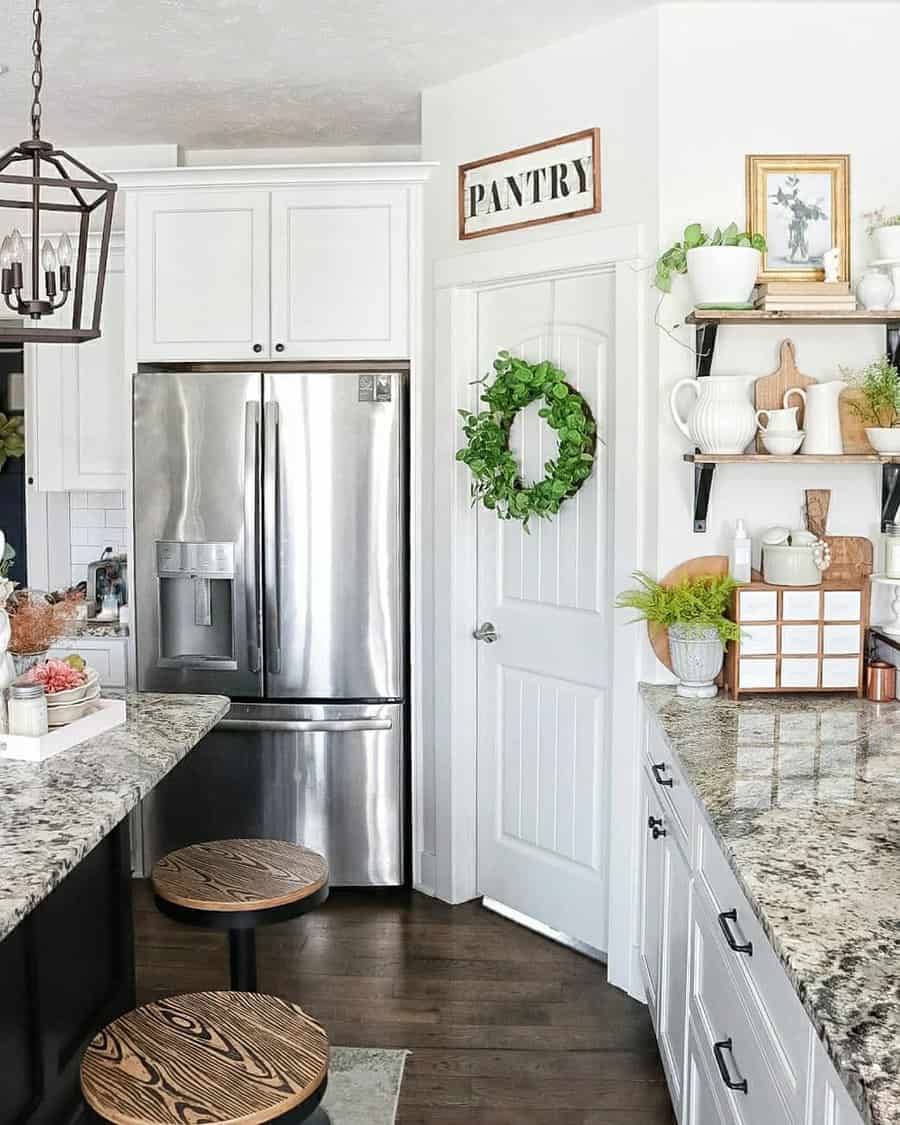 White Pantry Door Ideas Truemanstreasures