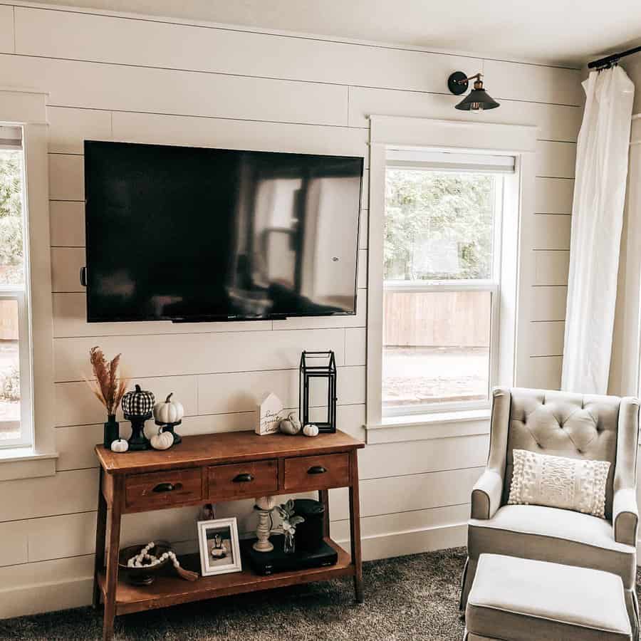 White Shiplap Wall Ideas Quinnlayneliving