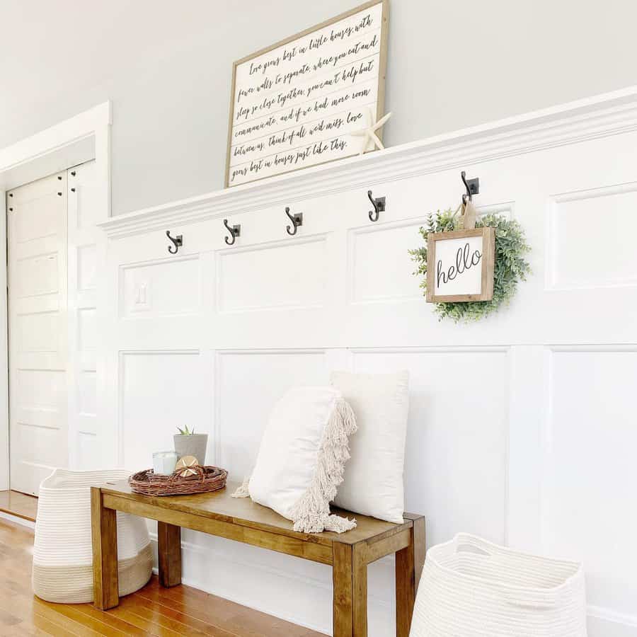 Wood Entryway Bench Ideas Burlapbythebeach