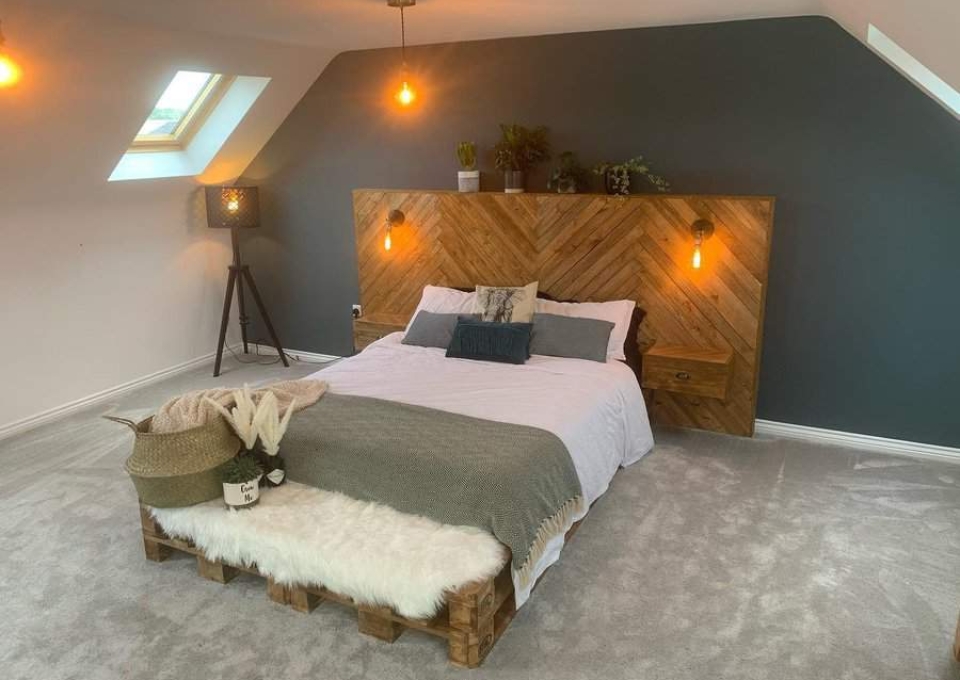 Wooden Attic Bedroom Ideas Thesteeleresidencehousetohome