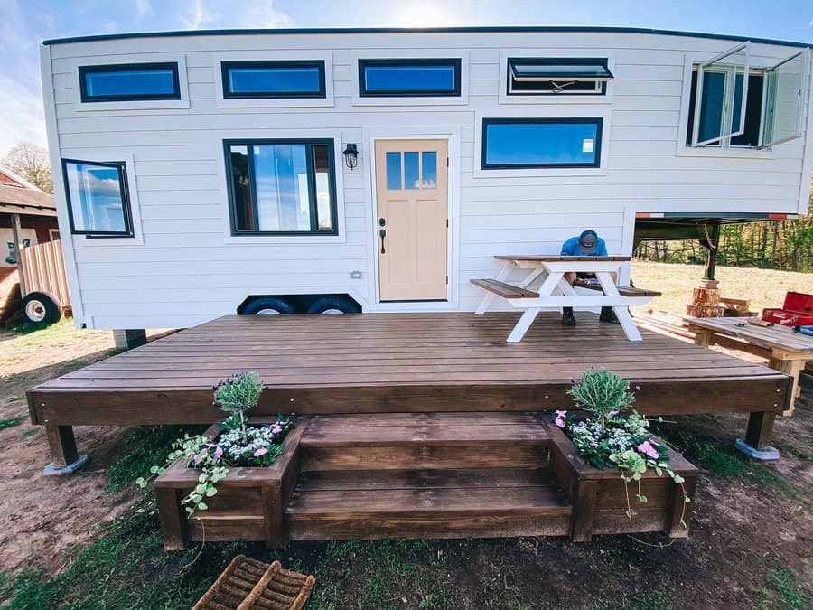 Diy Floating Deck Ideas Tinyhousect