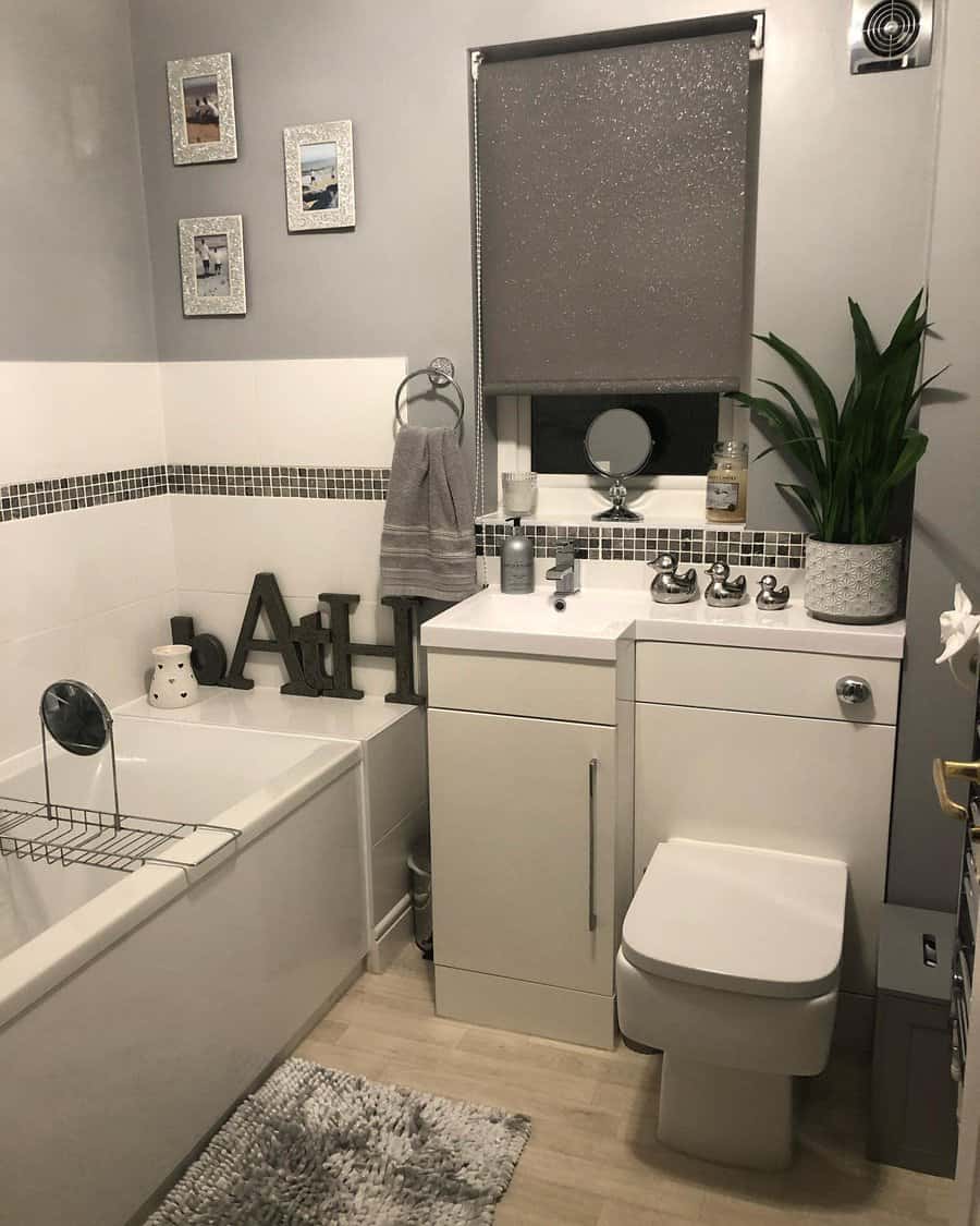 Decor Small Bathroom Ideas With Tub Homewithmotherhubbard