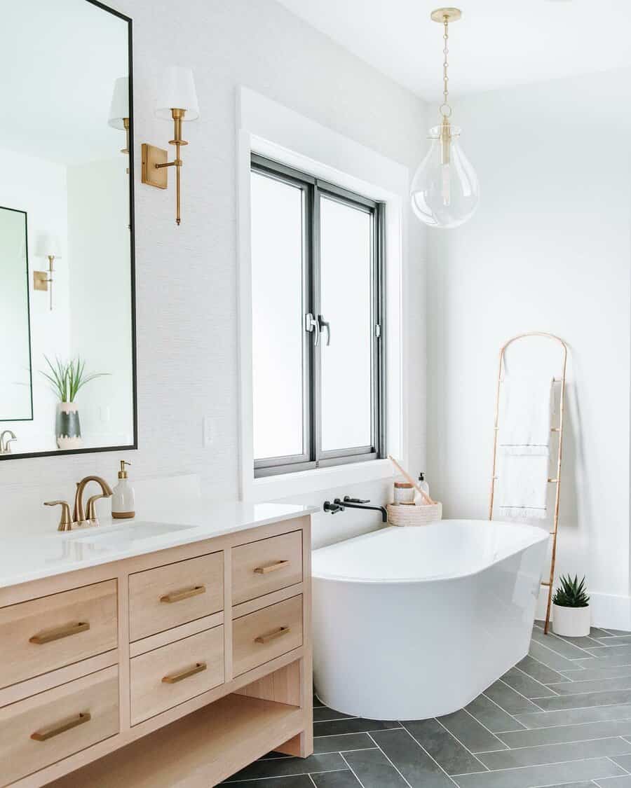 Freestanding Tub Small Bathroom Ideas With Tub Willowhomedesigns