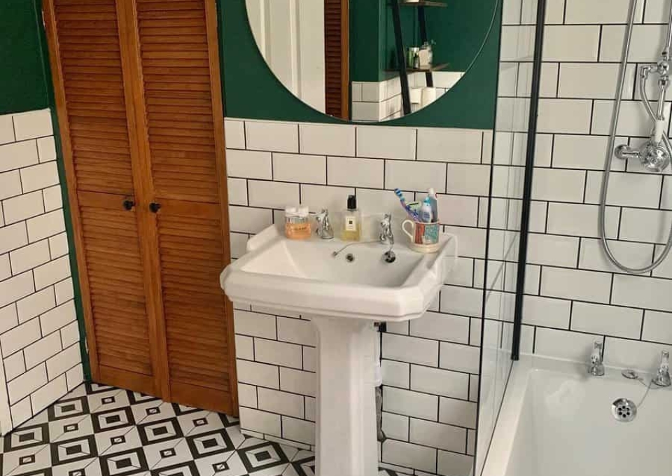 Green Small Bathroom Ideas With Tub Hannahrbritt