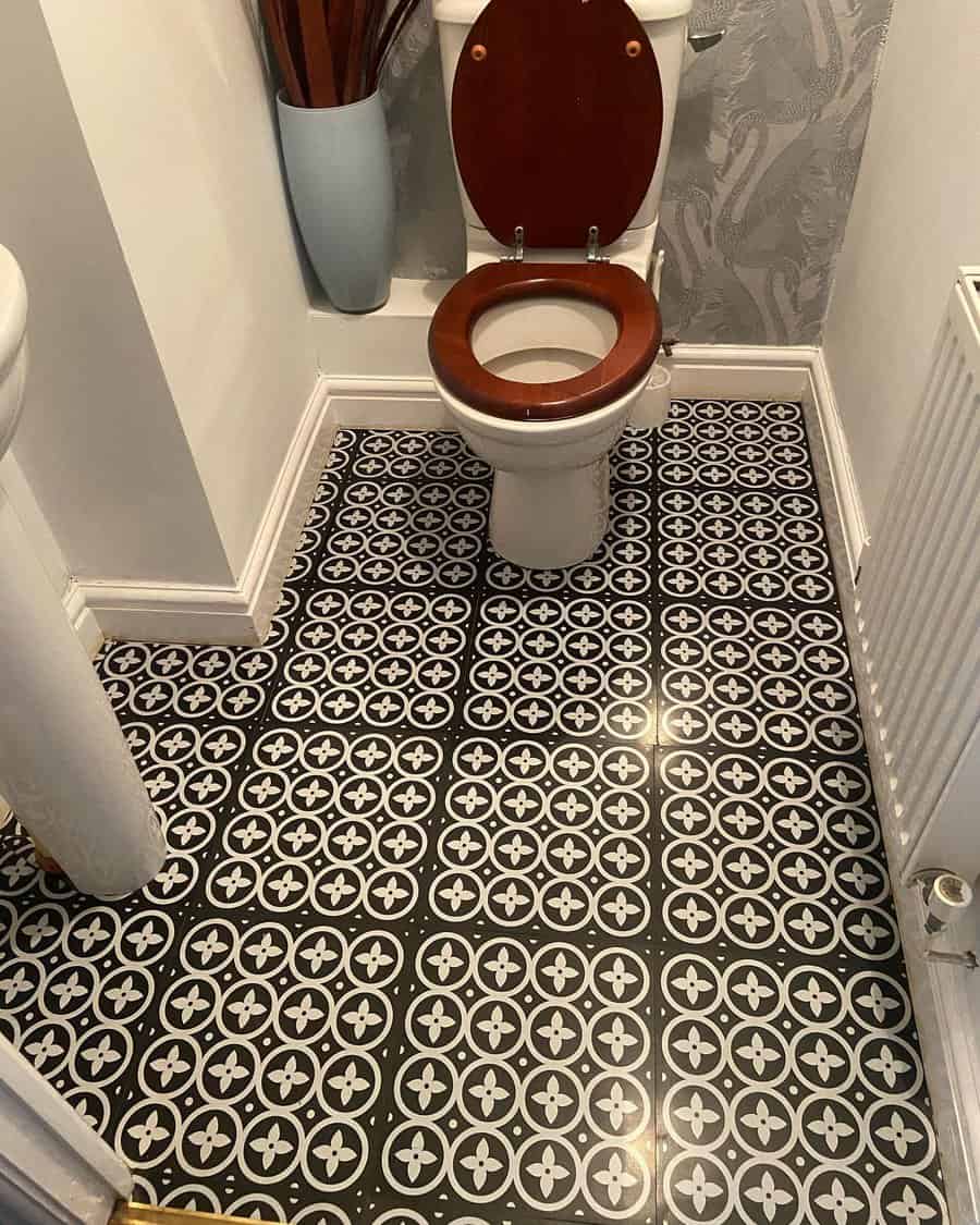 Patterned Small Bathroom Flooring Ideas Martinaminx