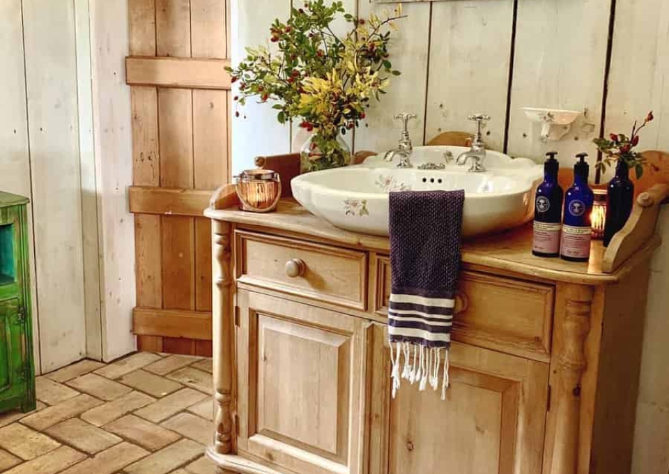 Rustic Small Bathroom Ideas On A Budget Myenglishcountrycottage