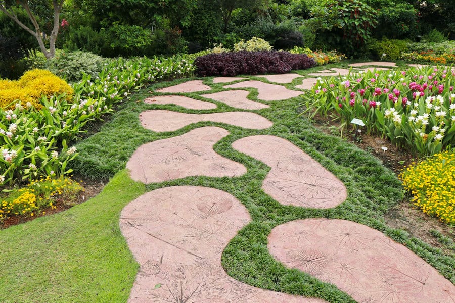 Stepping Stone Sidewalk Ideas