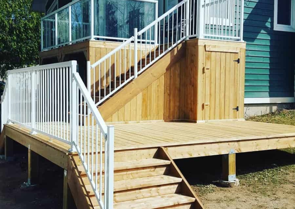 Vertical Railing Wood Deck Railing Ideas Decksandfencesbydesign