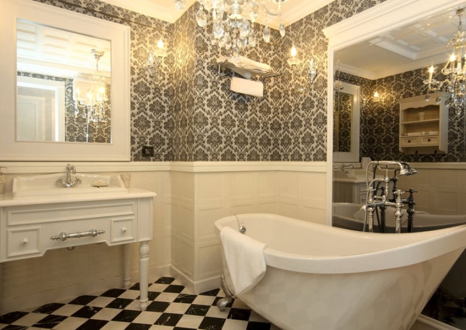 Vintage Black And White Bathroom Ideas