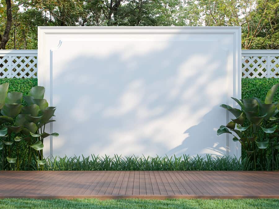 White Garden Wall Ideas