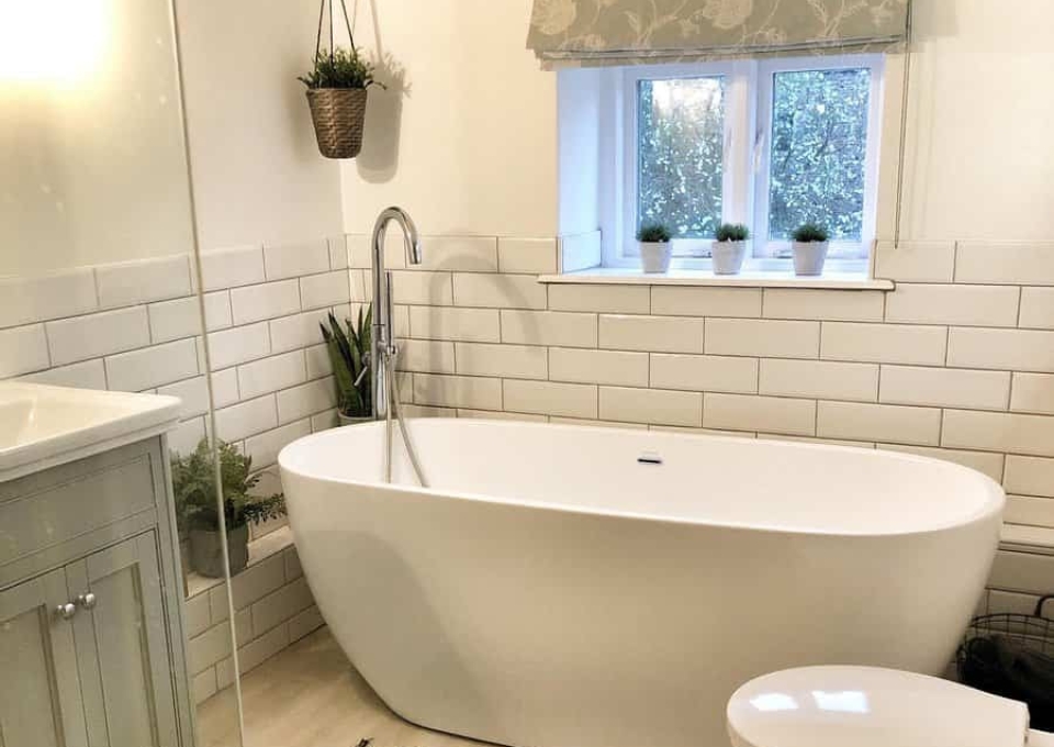 White Small Bathroom Ideas With Tub Roseandboo Life