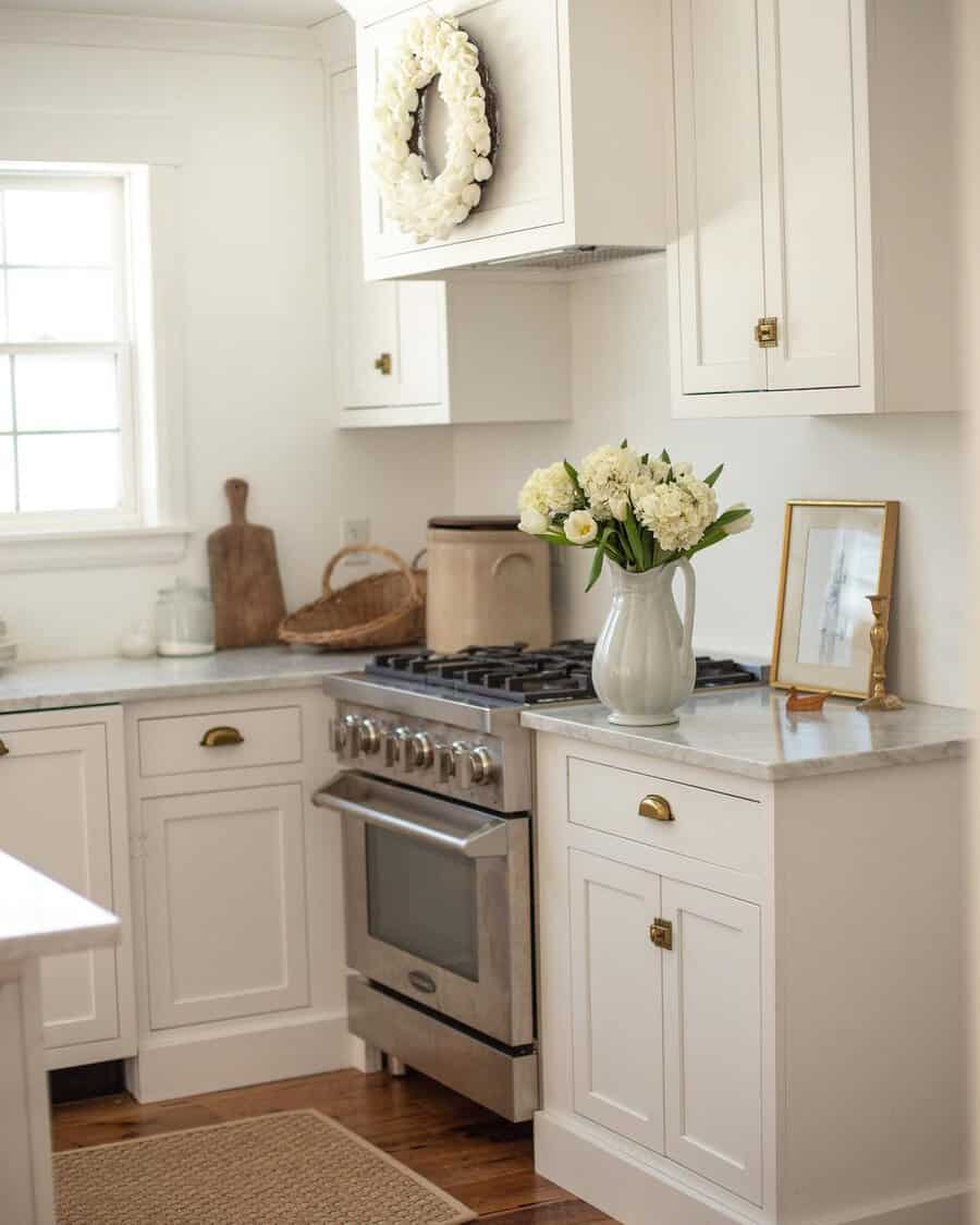 Country Style White Kitchen Cabinets Ideas Tuckamorehomestead