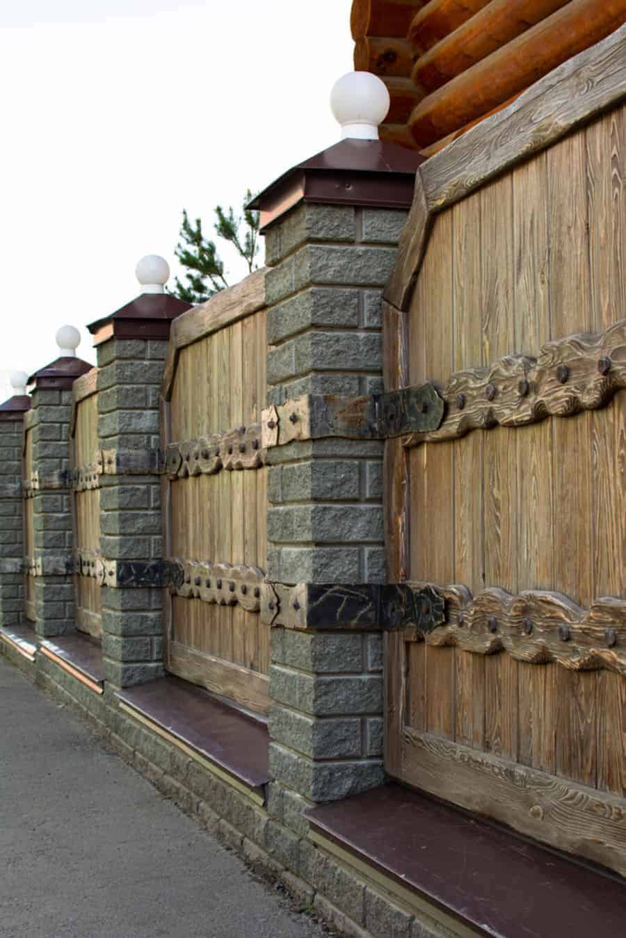 Decorative Wood Fence Ideas