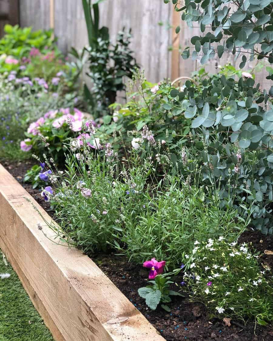 Flowerbed Along The Fence Flower Bed Ideas Rebekahburgess Art