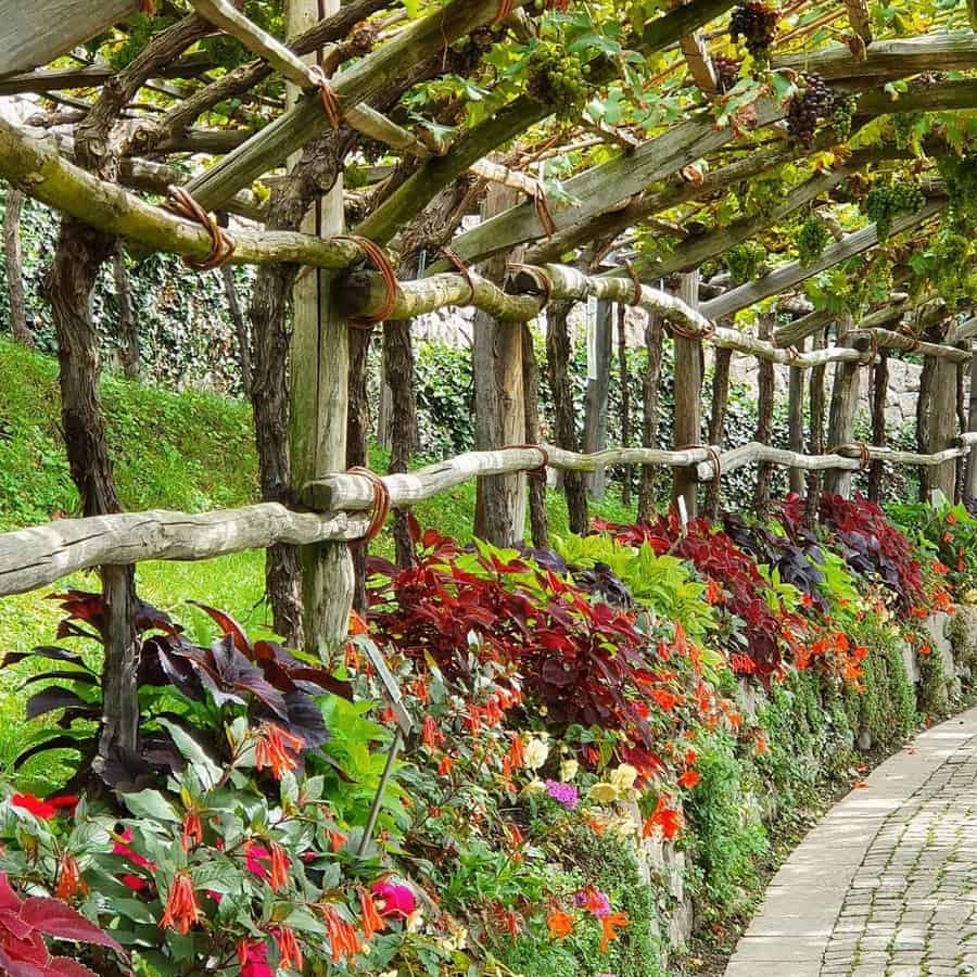 Flowerbed Along The Fence Flower Bed Ideas Heather M Watson