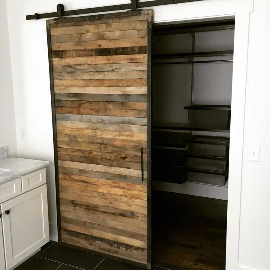 Pallet Barn Door Ideas Bjondesigns